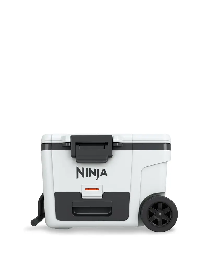 Frostvault Wheeled Cooler 42L 1
