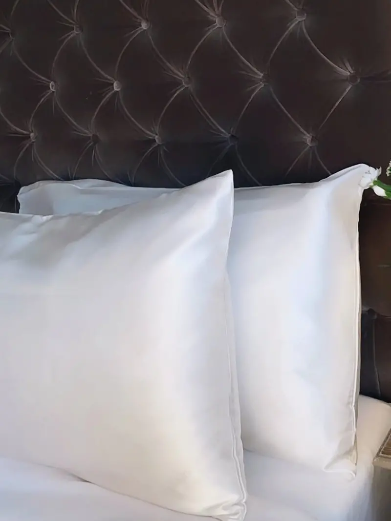Pure Silk Pillowcase White 1