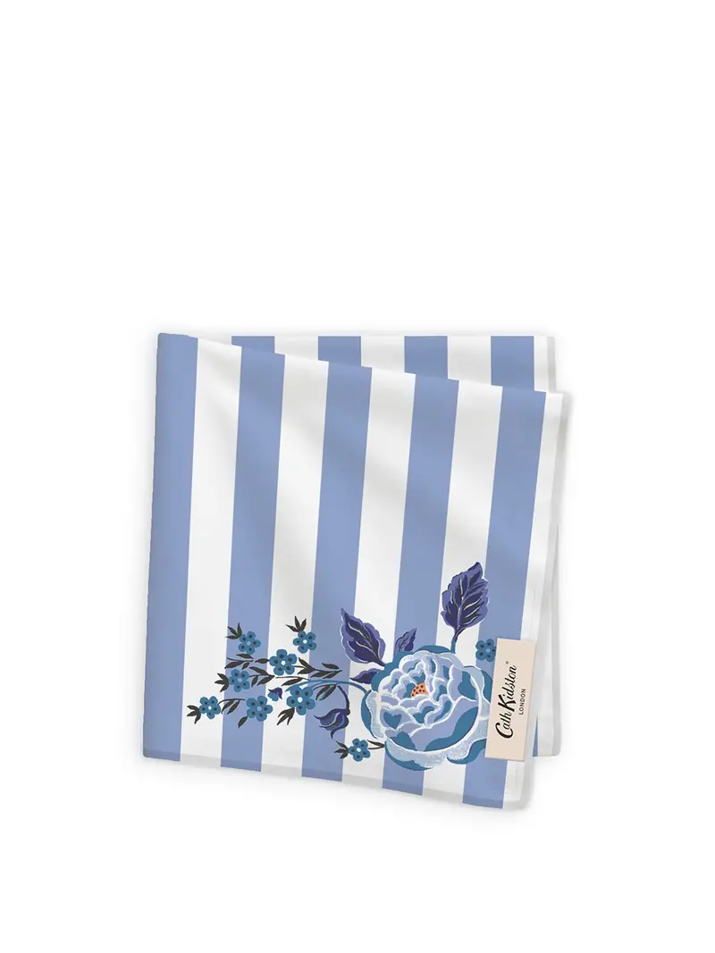 Strawberry Garden Blue 4 Pack Napkins 1